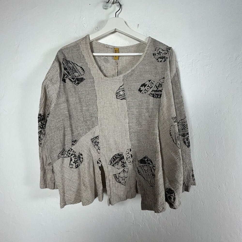 Staley Gretzinger Women Abstract Long Sleeve V-Neck Top XL Lagenlook White Black